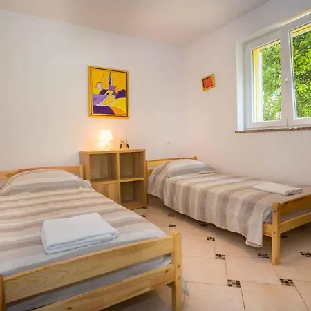 Two-bedroom In V