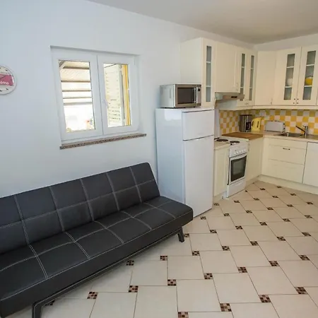 Two-bedroom In V Daire Poreč
