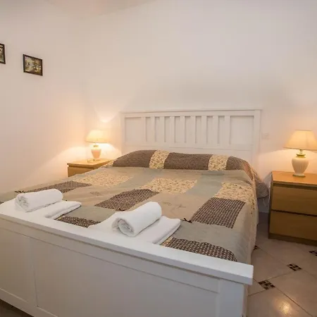 Two-bedroom In V