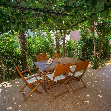 Two-bedroom In V